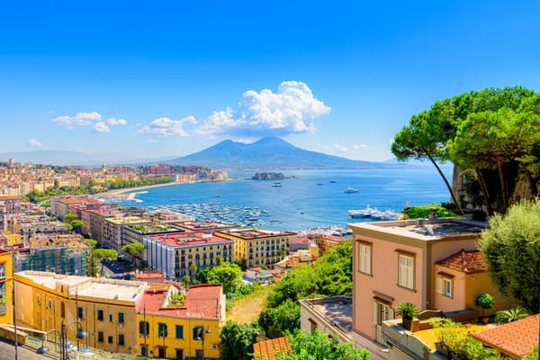 Ce que la pizza raconte de Naples, et pourquoi certaines traditions donnent envie de voyager